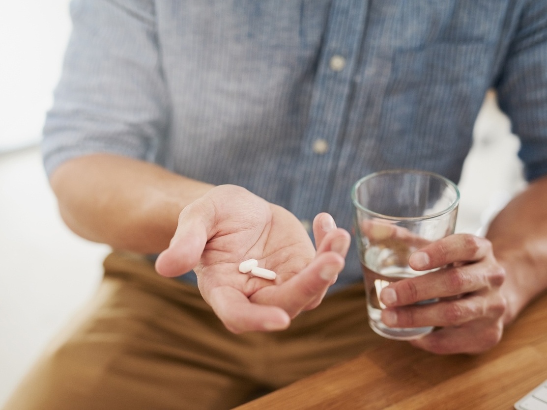 5 ideias de títulos:
1. Cetoprofeno: Guia Completo de Uso e Precauções
2. Entenda os Riscos e Benefícios do Cetoprofeno
3. Cetoprofeno na Gravidez e Amamentação: O Que Saber?
4. Como Tomar Cetoprofeno Corretamente para Alívio da Dor
5. Cetoprofeno e Seus Efeitos no Coração e Rins: Um Alerta