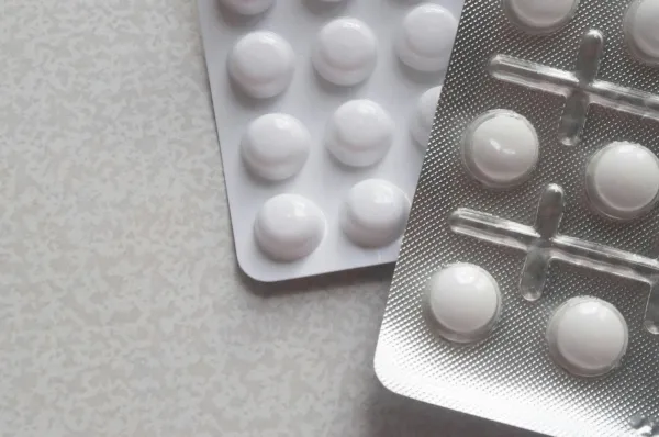 5 ideias de títulos:
1. Domperidona: Alívio Rápido para Má Digestão e Refluxo
2. Guia Completo: Como Usar Domperidona Corretamente
3. Domperidona e Amamentação: O Que Você Precisa Saber
4. Cuidados Essenciais ao Tomar Domperidona: Interações e Contraindicações
5. Domperidona: Benefícios no Tratamento de Náuseas e Vômitos