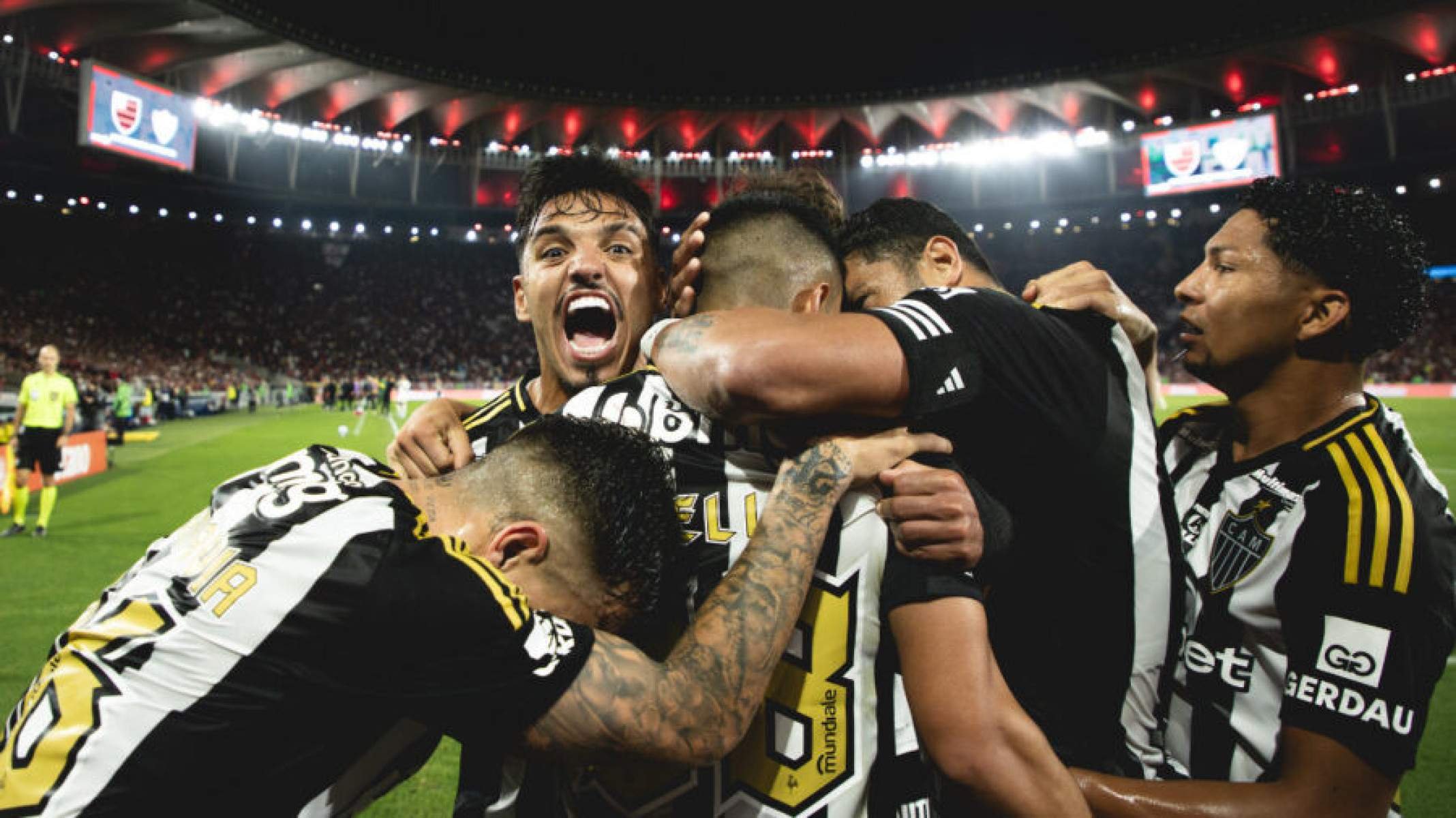 está o jogo do flamengo