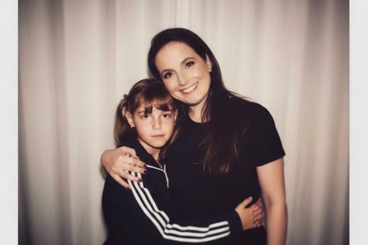 5 ideias de títulos:
1. Gemini IA: Seu Novo Estúdio Fotográfico Virtual
2. Desbloqueie a Criatividade: Guia Completo de Geração de Imagens com Gemini
3. De Selfie a Retrato Profissional: O Poder do Gemini IA
4. Dicas Essenciais para Criar Imagens Incríveis no Gemini
5. Gemini vs. Outras IAs: Qual a Melhor para Suas Fotos?