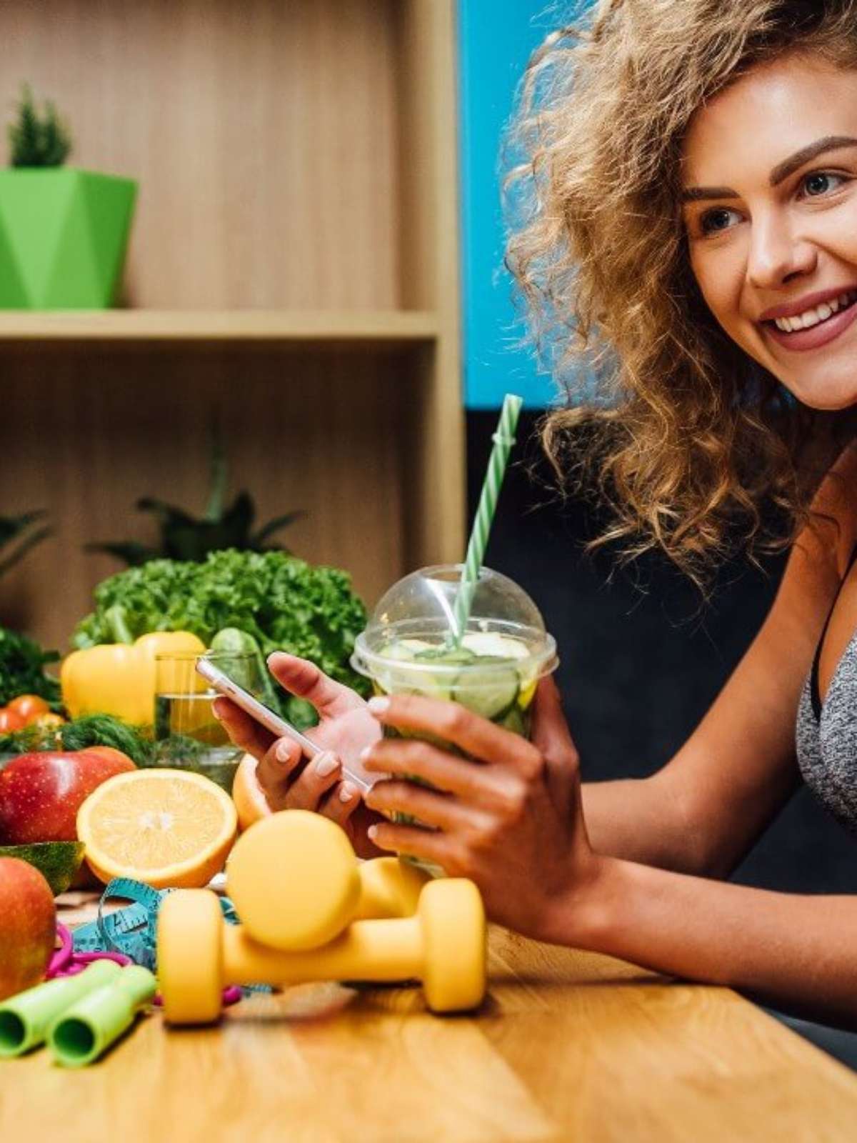 5 ideias de títulos:
1. Emagrecimento Rápido e Saudável: O Guia Definitivo
2. Desvendando o Déficit Calórico: Seu Aliado para Perder Peso
3. Exercícios Essenciais para Acelerar a Perda de Peso
4. Alimentação Inteligente: Trocas que Transformam seu Corpo
5. Sono e Estilo de Vida: Fatores Cruciais para o Emagrecimento Duradouro