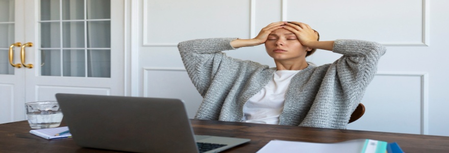 5 Técnicas de Respiração para Alívio Imediato do Estresse
Como a Ioga e a Meditação Podem Transformar sua Saúde Mental
O Poder da Conexão Social no Combate ao Estresse
Nutrição e Suplementação: Aliados Naturais Contra a Ansiedade
Atividades Criativas: Uma Nova Abordagem para Gerenciar o Estresse