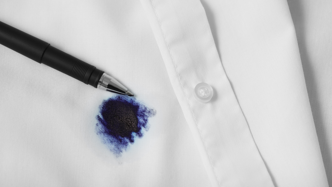 Produtos Essenciais para Ter em Casa Contra Manchas de Caneta