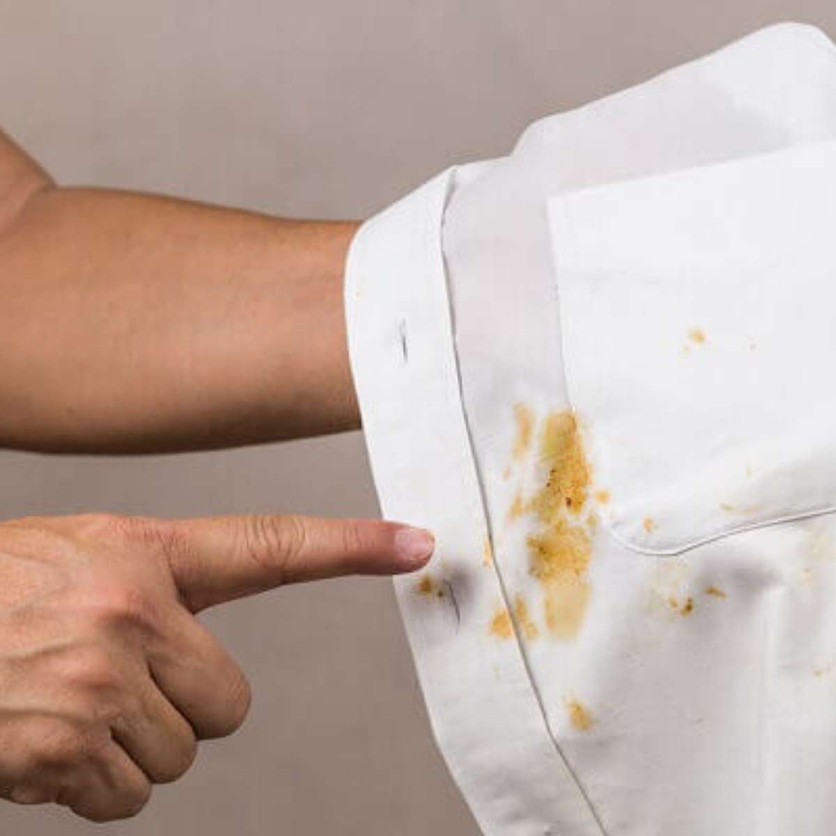 tirar mancha de roupa branca