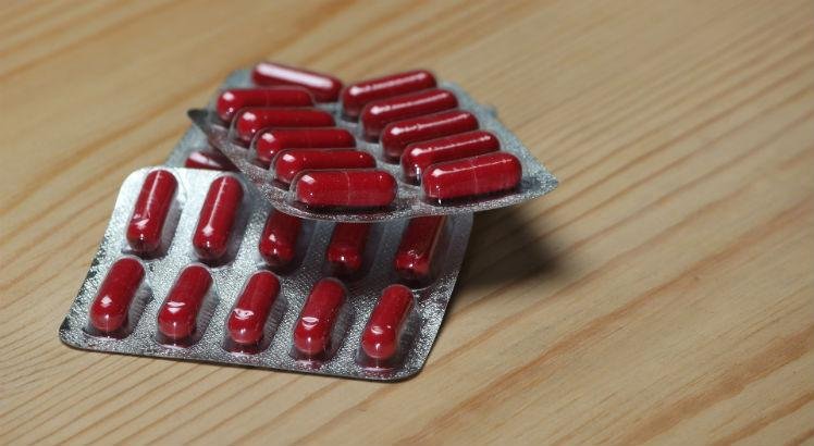 Os Riscos da Nimesulida: Por Que Seu Uso é Restrito?